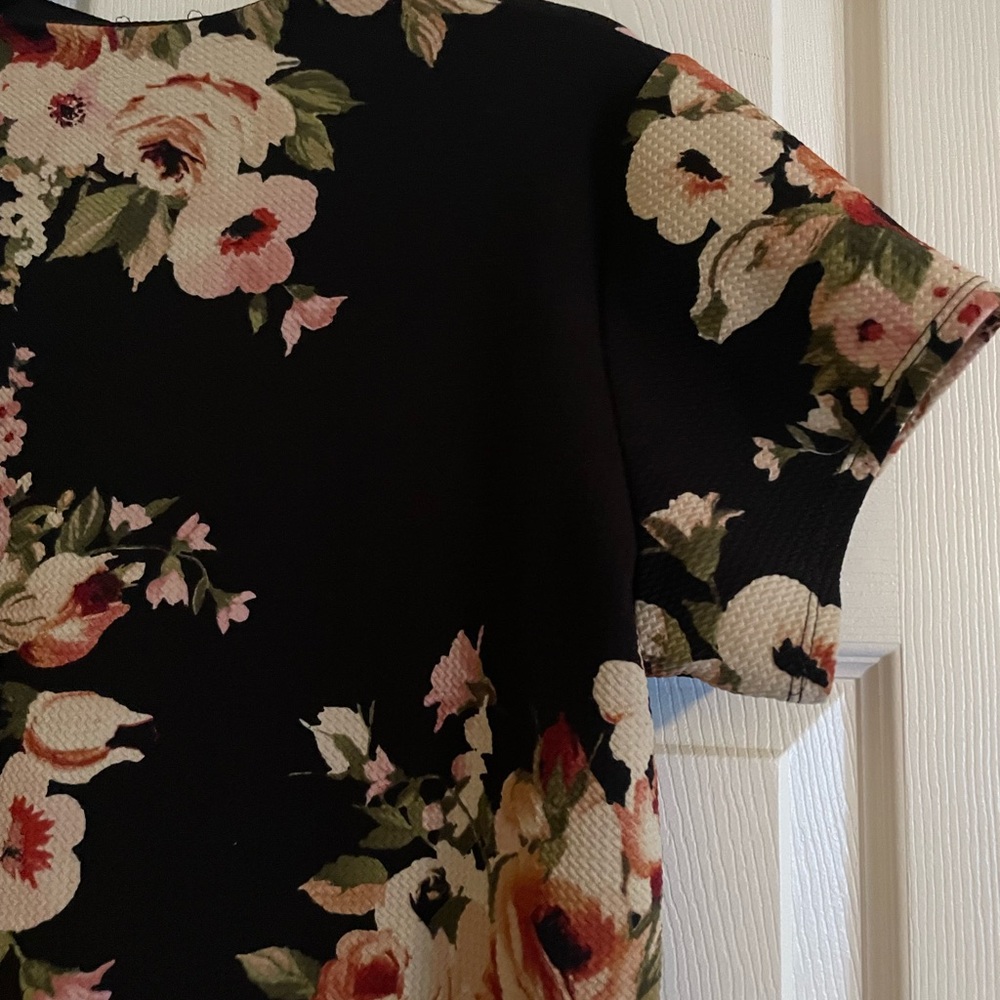Black Floral Dress - Picture 2 of 4